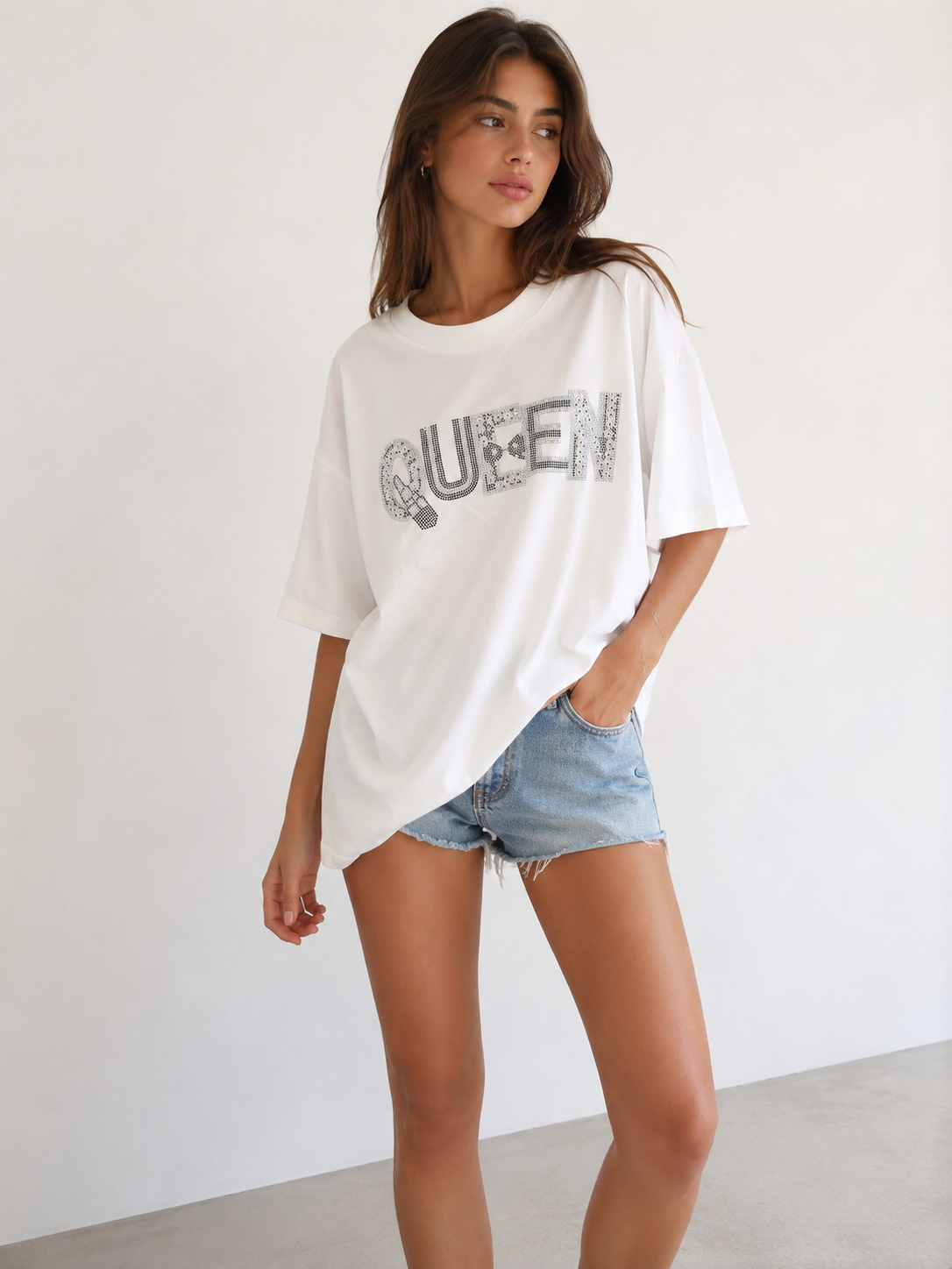 חולצת QUEEN אבנים אוברסייז לנשים Sisters