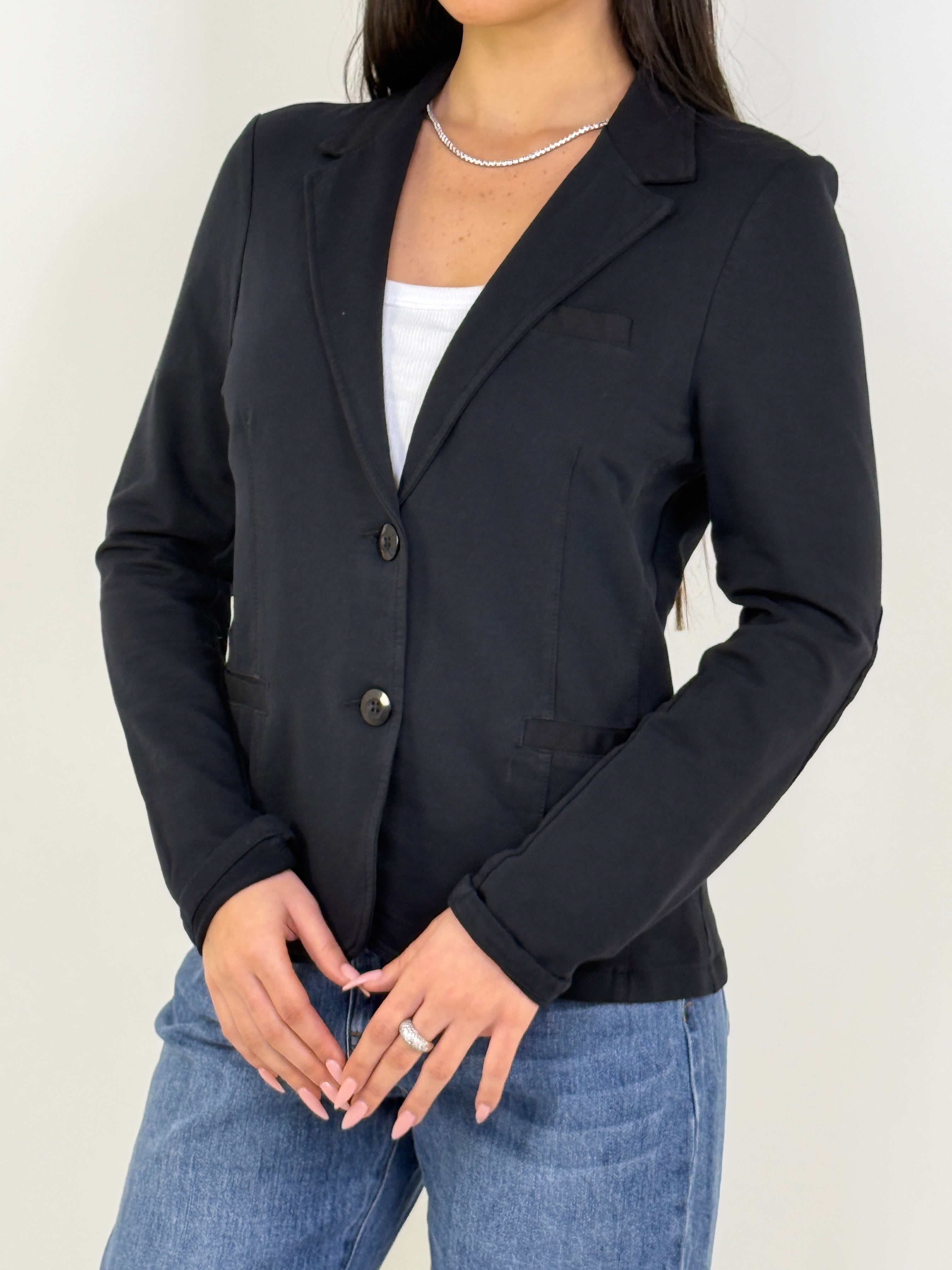 בלייזר "Soft-Tailored" – השילוב המושלם בין מחויט לנינוח