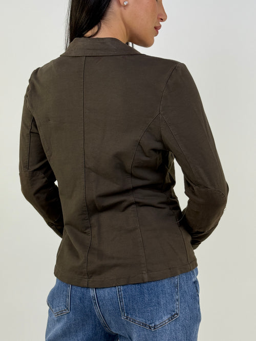 בלייזר "Soft-Tailored" – השילוב המושלם בין מחויט לנינוח